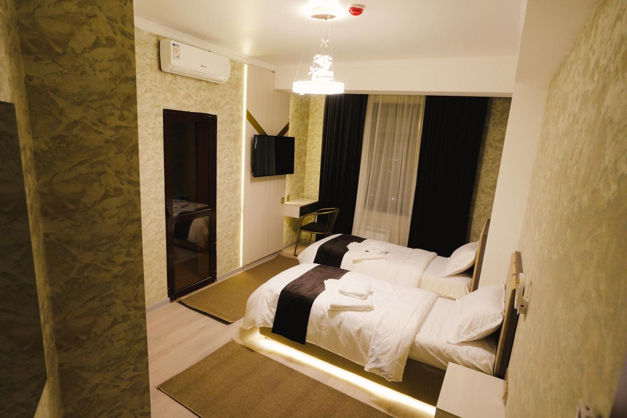 Baland Hotel Dushanbe Ngoại thất bức ảnh